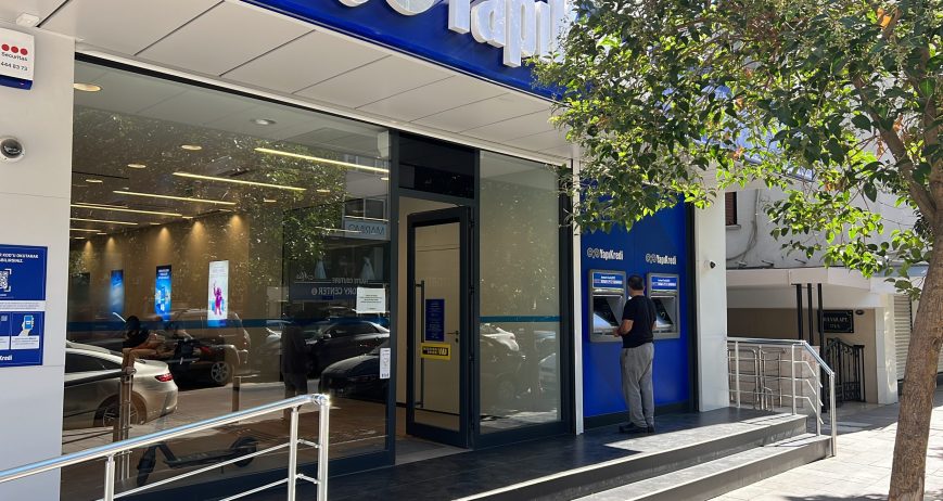 AA72E882-AAC6-4998-A32C-6D1BB615BBDC